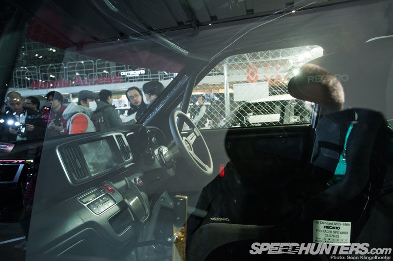 Tokyo-Auto-Salon-Sean-Spotlight-05