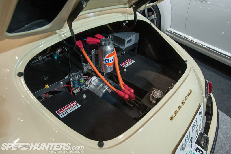 Tokyo-Auto-Salon-Sean-Spotlight-10