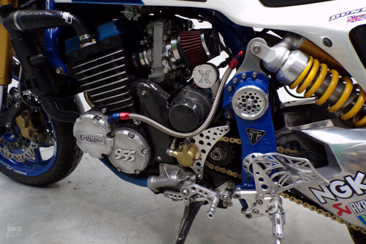 Triumph Sprint personnalisée avec moteur Thunderbird 900