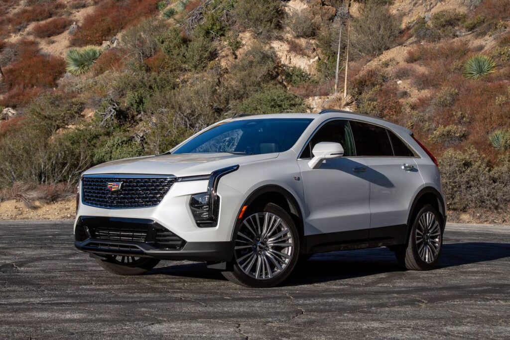 cadillac-xt4-2024-03-exterior-front-angle
