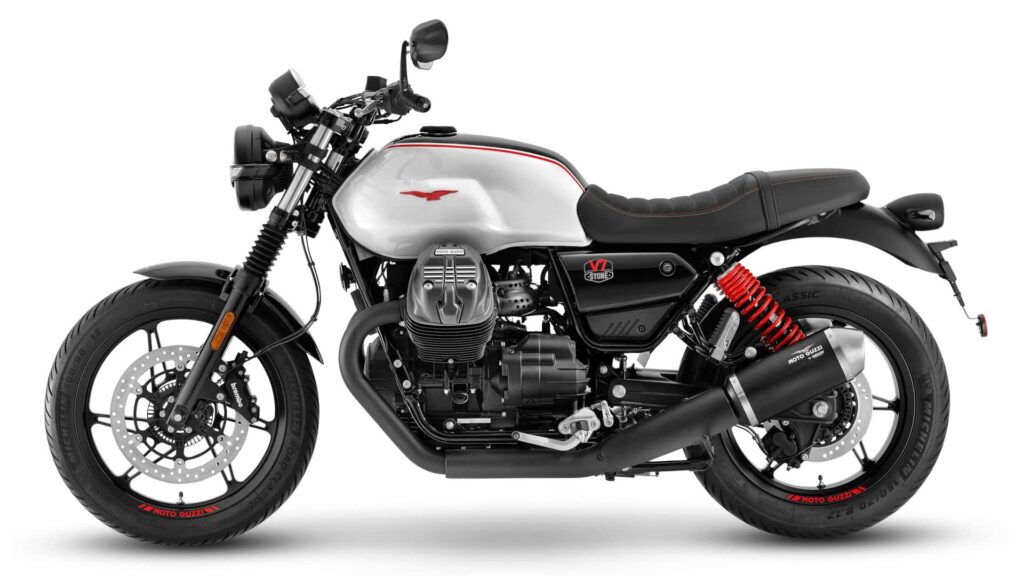 Moto Guzzi V7 Stone Ten augmente la puissance et le couple avec un échappement Arrow