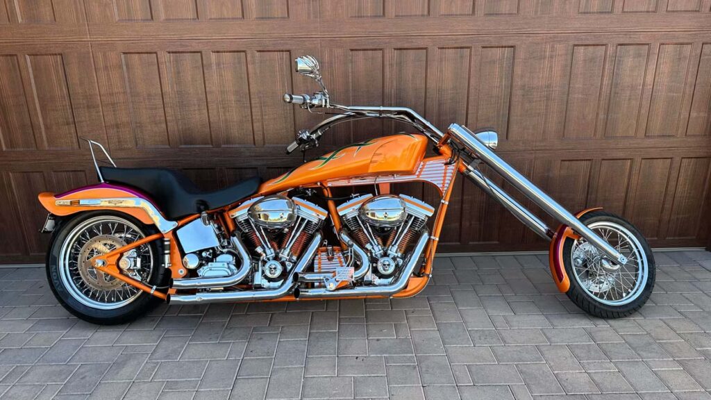 Quelqu'un a construit une Harley V4 personnalisée, mais ce n'est pas ce que vous pensez