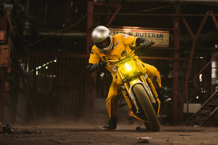 Téléviseurs personnalisés Apache RTR 310 par Smoked Garage