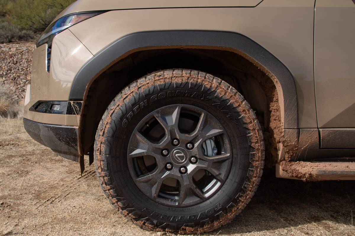 Lexus GX550 2024 |  Photo Wash wash par Conner Golden