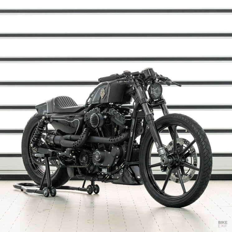 Harley-Davidson Sportster Roadster personnalisé par Rough Crafts