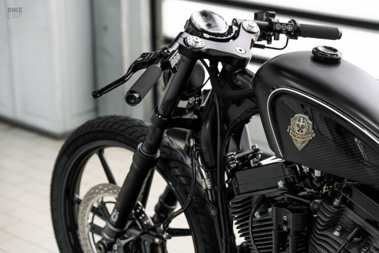 Harley-Davidson Sportster Roadster personnalisé par Rough Crafts