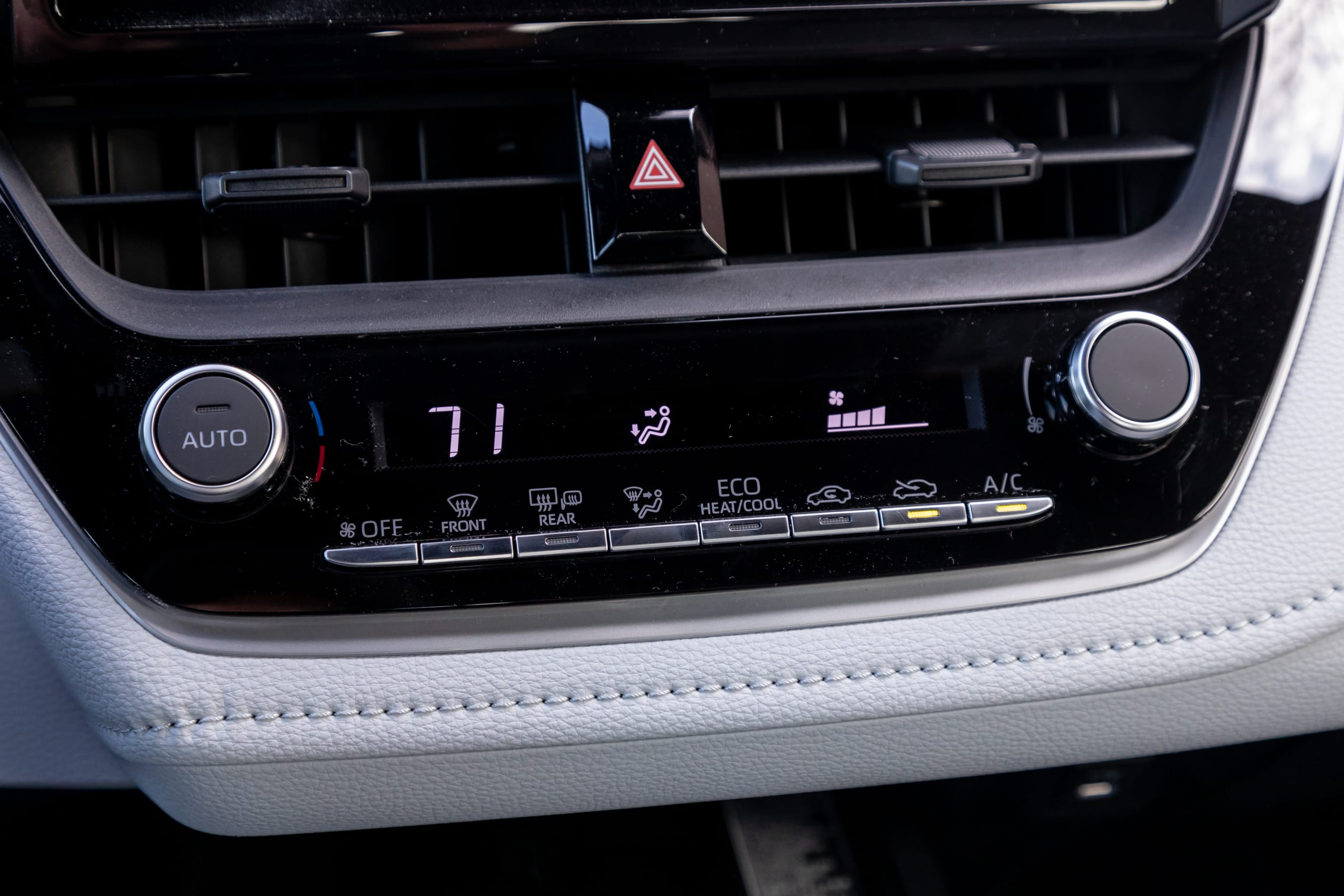 Toyota Corolla hybride 2024 |  Photo Wash wash par Christian Lantry
