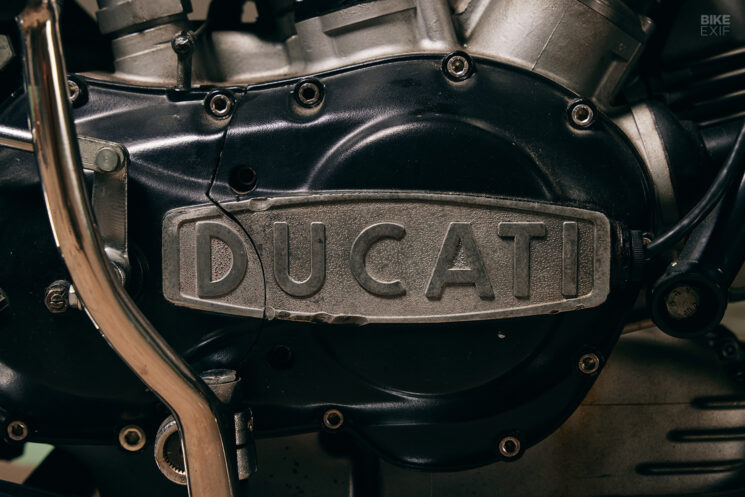 Ducati 750 Sport 'Z Stripe' 1972 chez Moto Borgotaro