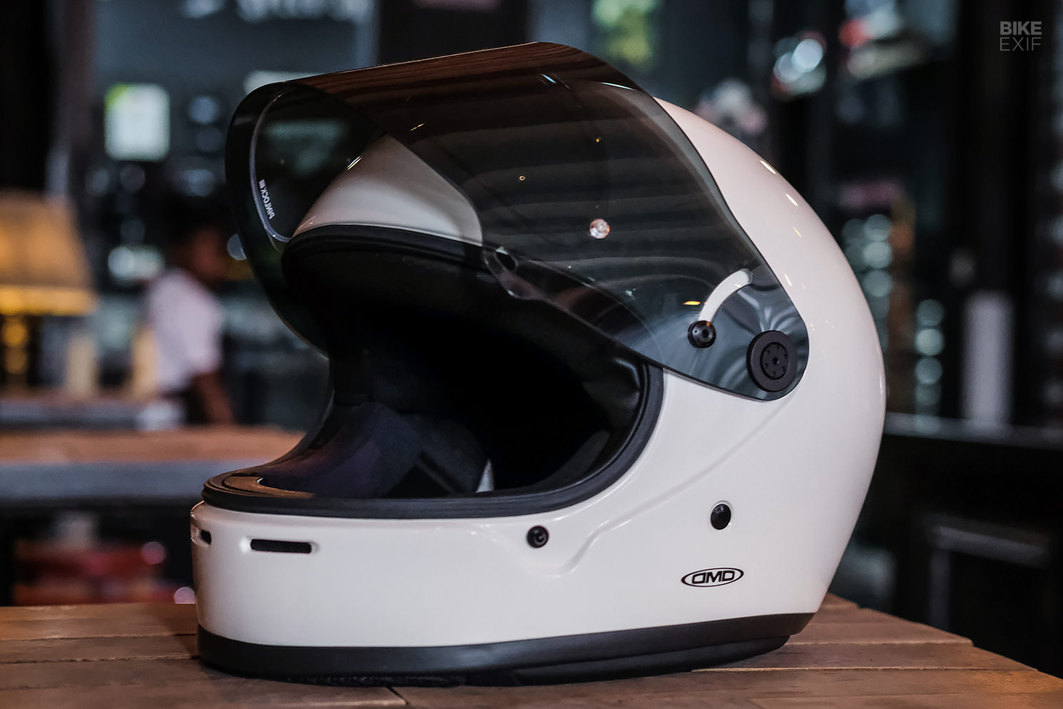 Casque moto intégral rétro DMD Rivale