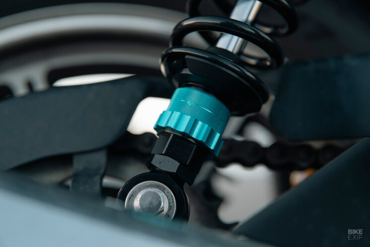 Examen des amortisseurs arrière TFX Suspension Xtreme