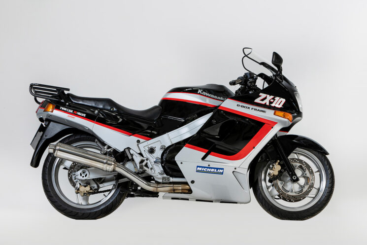 Kawasaki ZX-10 1989 chez Bonhams