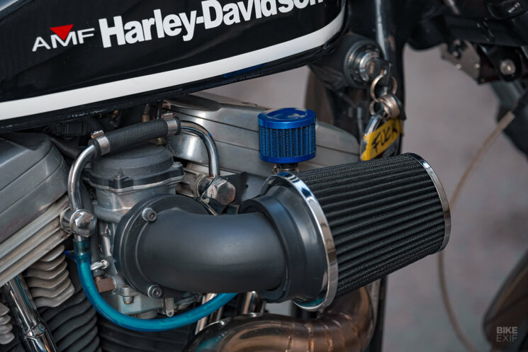 Sportster 1200 personnalisé avec style supermotard