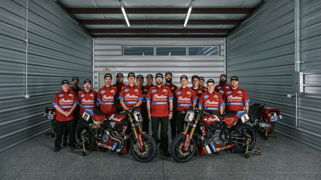 Jetez un œil à l’équipe de course d’usine d’Indian Motorcycle 2024