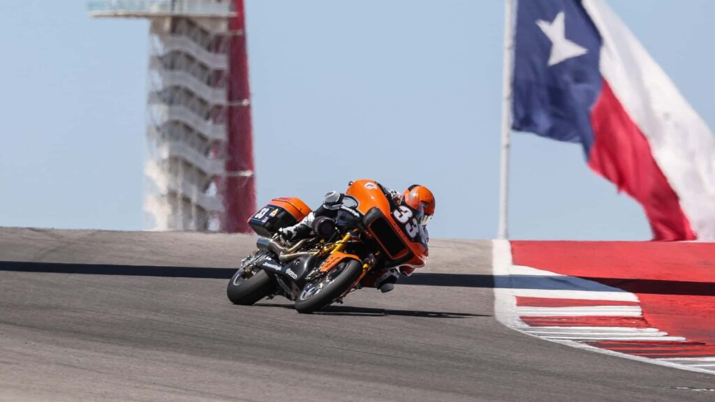 Le King Of The Baggers 2024 courra au COTA pendant la manche MotoGP