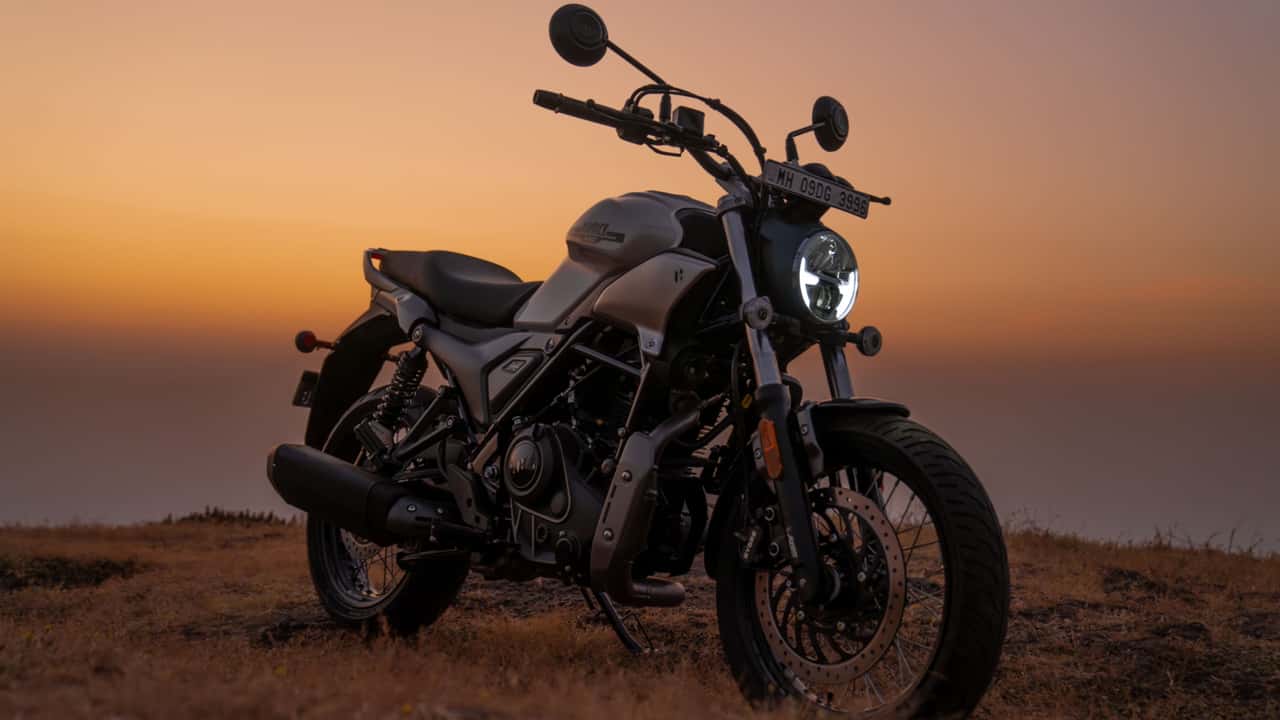 Hero Mavrick 440 - Vue avant à angle droit