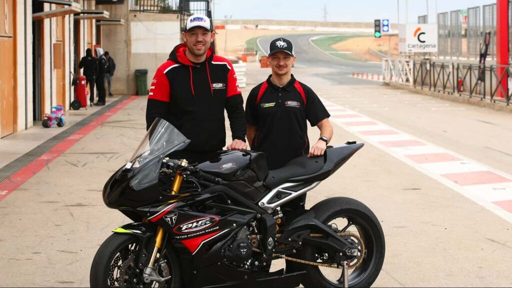 Triumph envisage une course triomphale lors du Daytona 200 2024 avec l'équipe PHR Performance