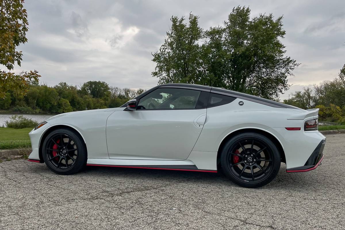 nissan z nismo 2024 03 profil extérieur à l'échelle jpg