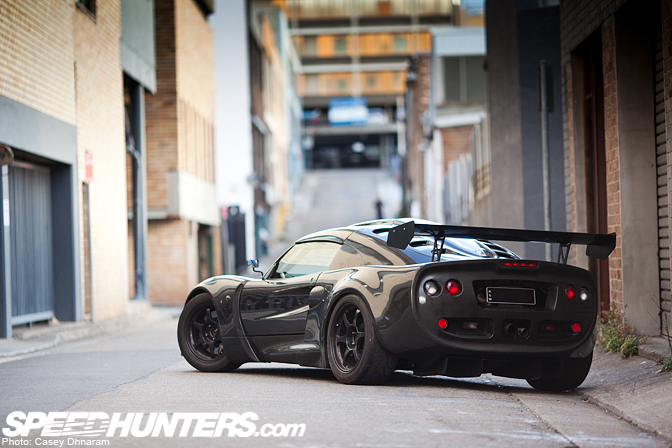 Car Feature>> A Madman’s Carbon Turbo&nbsp;Lotus