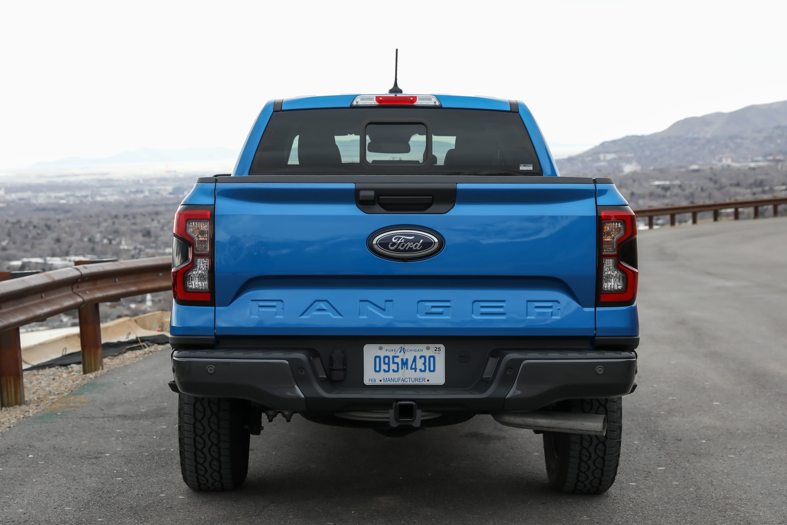 ford ranger lariat 2024 10 extérieur arrière bleu 479632368ce jpg?  je = AA