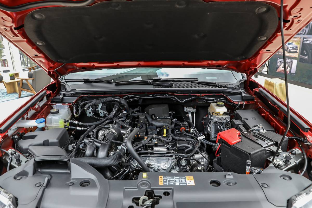ford ranger xlt 2024 30 intérieur moteur à l'échelle jpg
