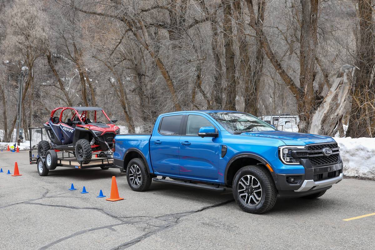 ford ranger lariat 2024 14 angle avant extérieur remorquage à l'échelle jpg