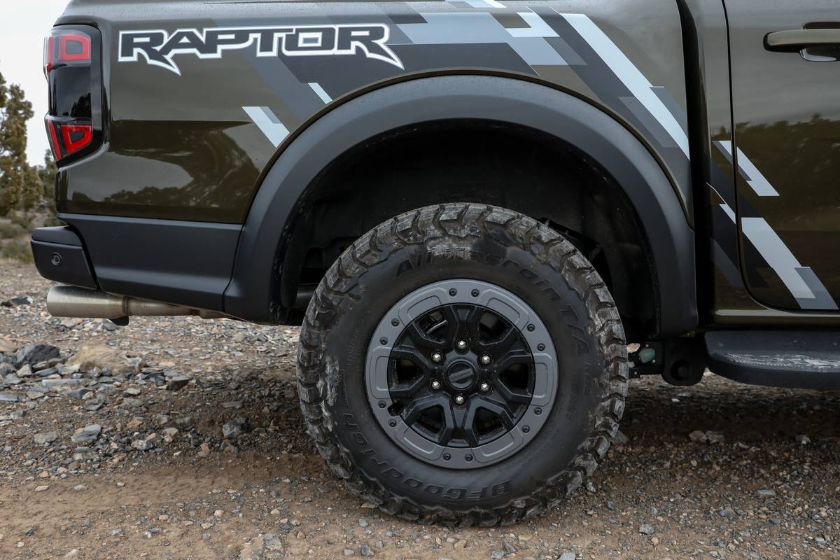 ford ranger raptor 2024 30 roue extérieure à l'échelle jpg