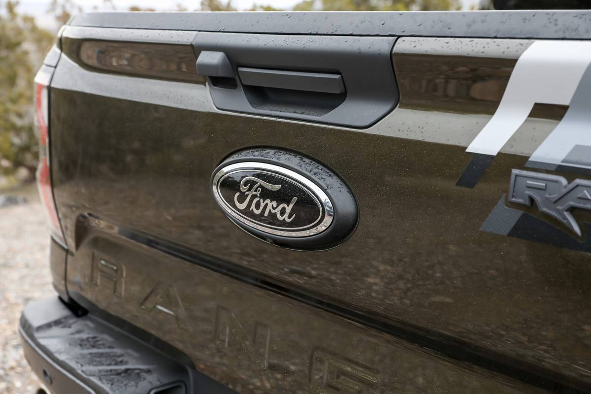 ford ranger raptor 2024 29 badge arrière extérieur à l'échelle jpg