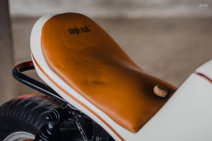 Hero Honda Hunk café racer par Time Cycles
