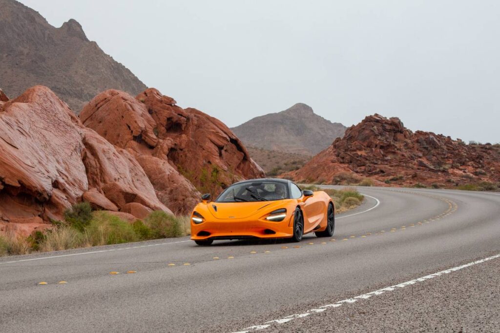 mclaren-750s-2024-01-exterior-dynamic-front-angle