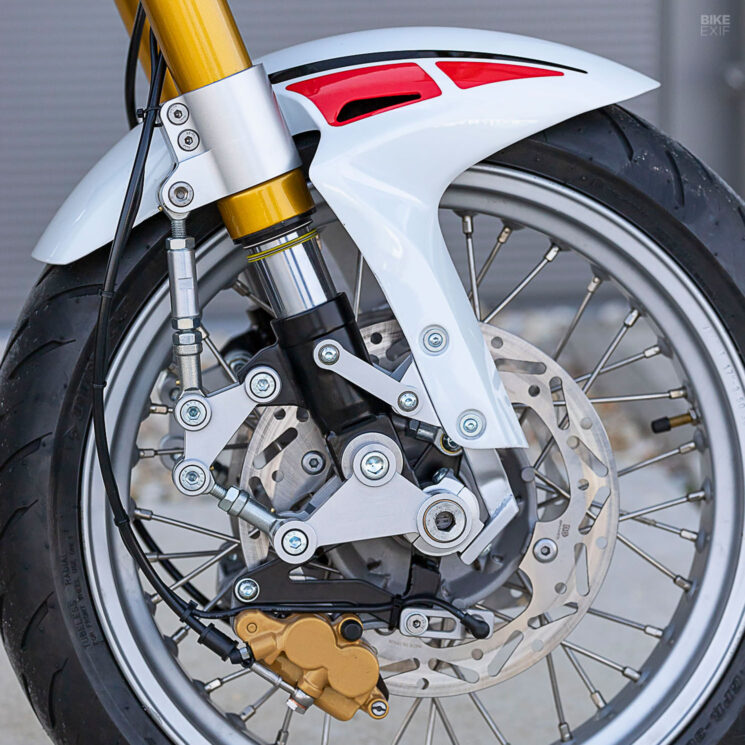 Yamaha XS400 personnalisée par Roman Juriš