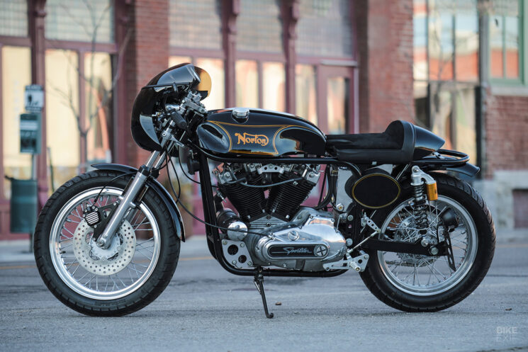 Norley café racer avec un moteur Harley Ironhead Sportster