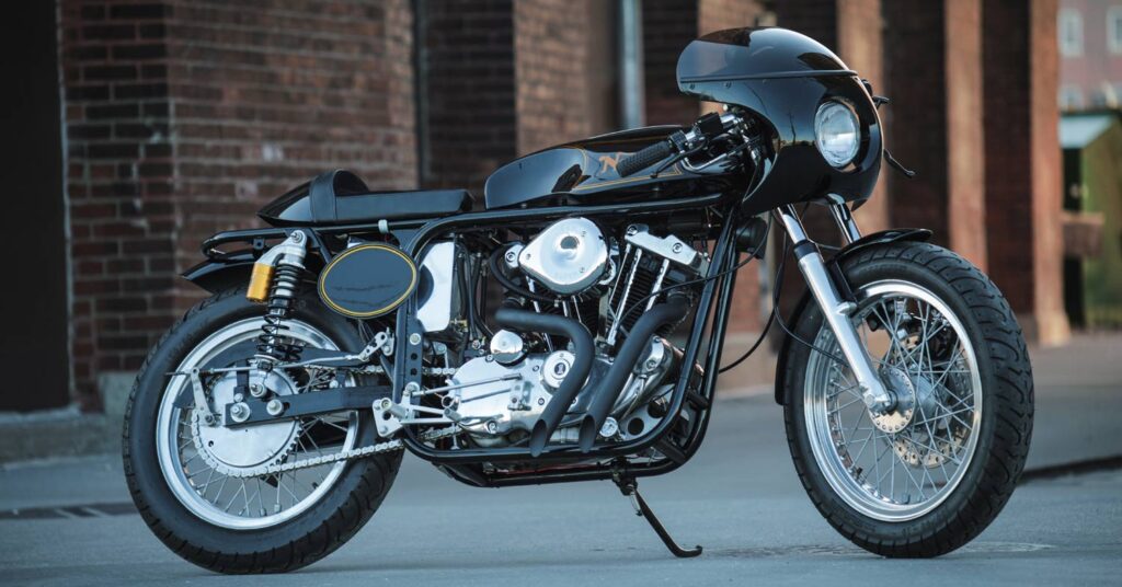 Période incorrecte : un café racer Norley avec un moteur Ironhead vintage