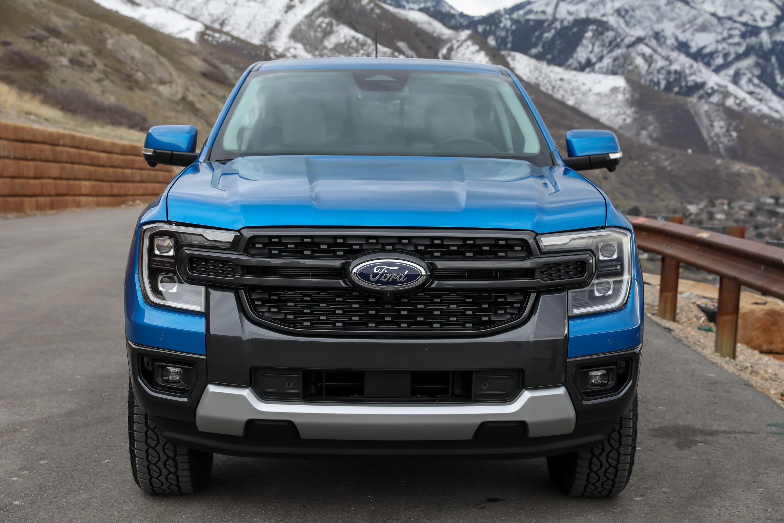 ford ranger lariat 2024 02 extérieur avant bleu échelle jpg