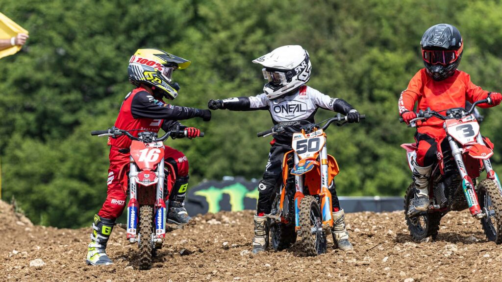 Les inscriptions pour la série Junior e-Motocross 2024 sont maintenant ouvertes