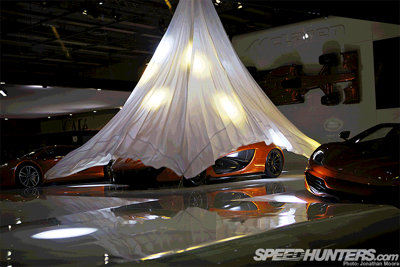 Paris-Expo-Motor-Show-2012-057-McLaren-P1