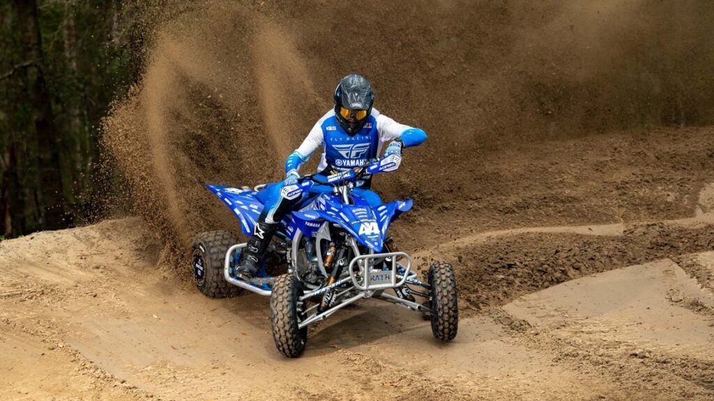 Yamaha adoucit le support bLU cRU pour les courses SxS et ATV