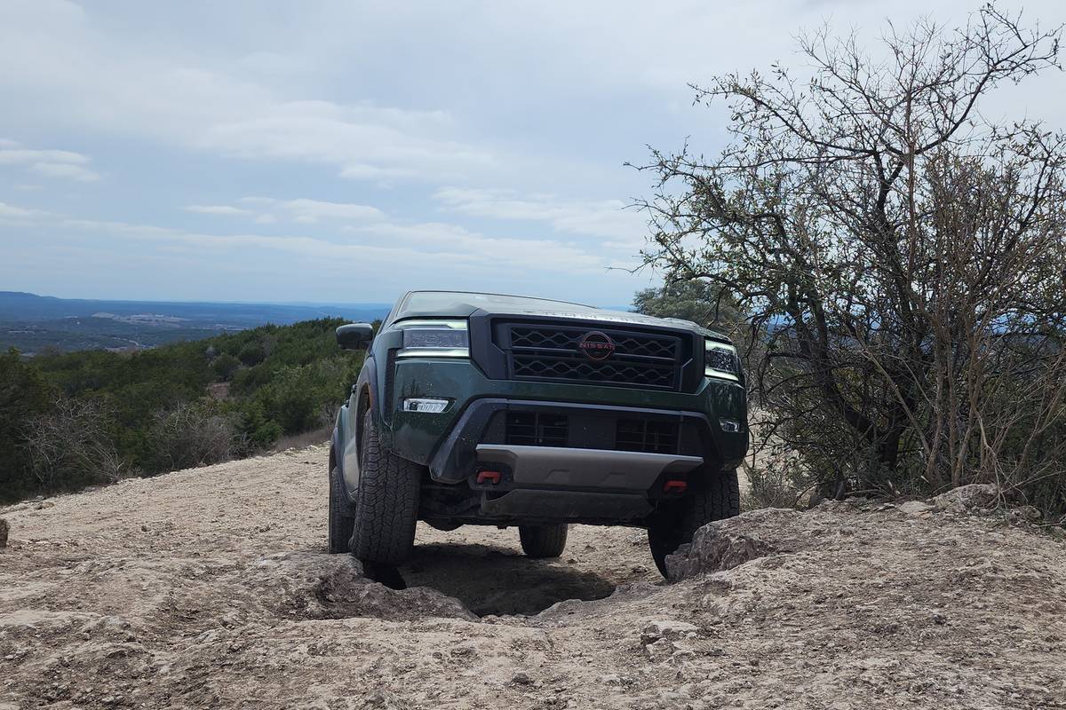 nissan frontier pro 4x 2024 extérieur éditorial 21 jpg