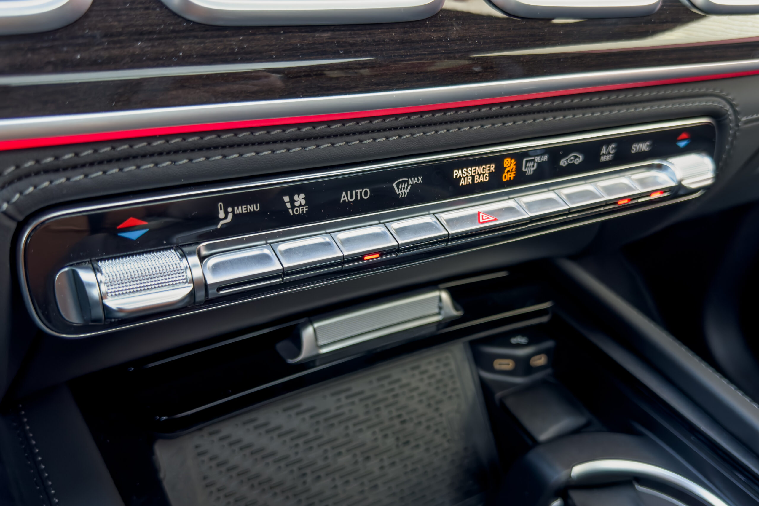 mercedes amg gls 63 2024 30 climatisation intérieure à l'échelle jpg