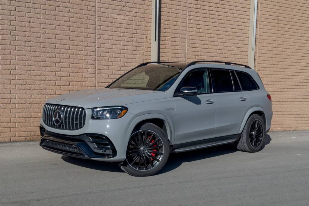 mercedes-amg-gls-63-2024-01-exterior-front-angle