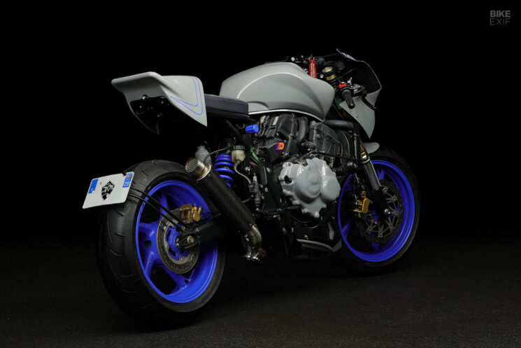 Honda Hornet café racer par Seb Kustom Motorcycle