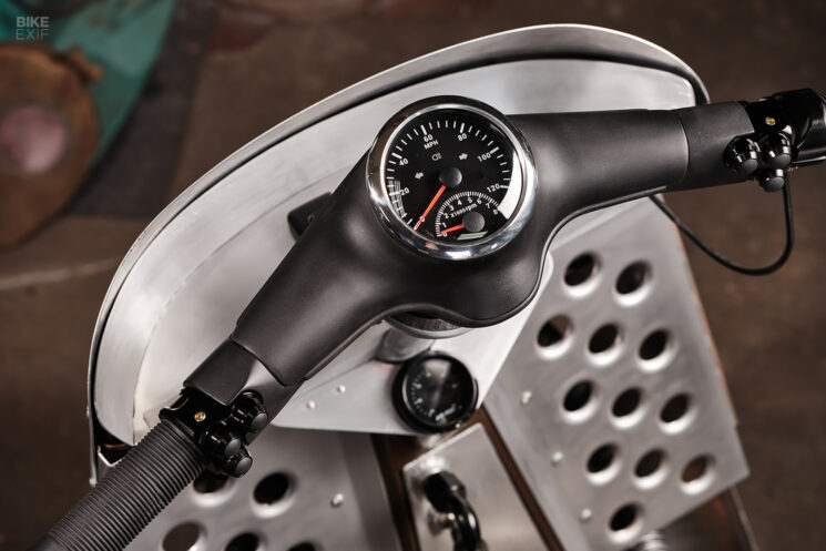 Vespa GT 200 turbocompressée avec carrosserie faite à la main