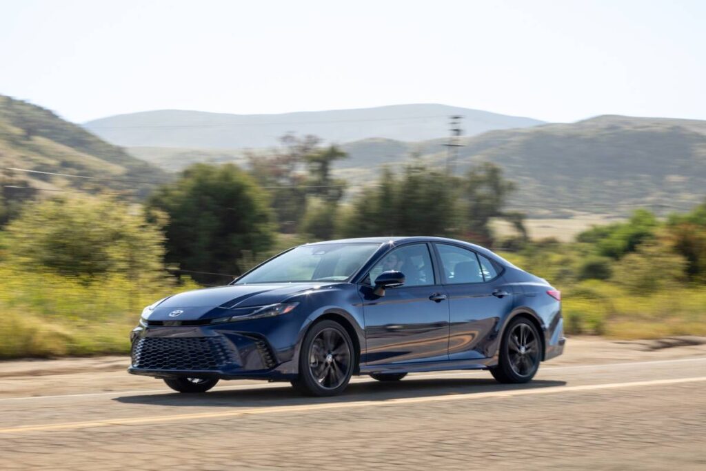 toyota camry xse 2025 33 exterior dynamic profile scaled jpg