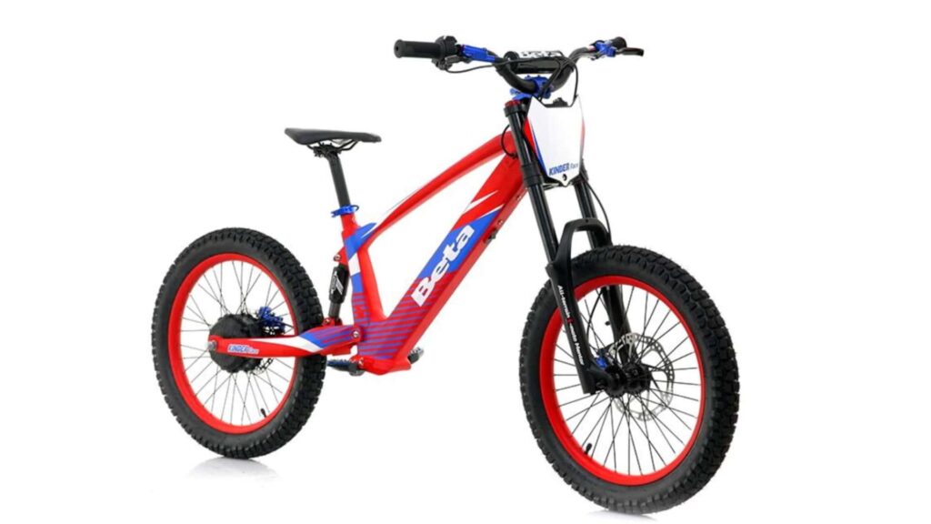 Amenez vos enfants sur deux roues avec les vélos électriques E-Kinder Race de Beta