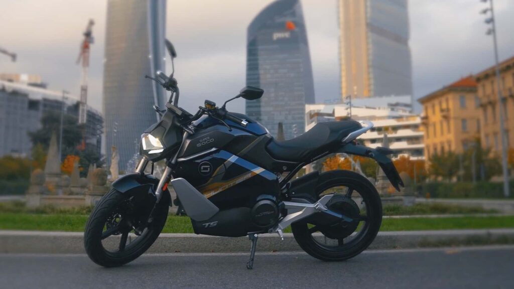 Découvrez le tout nouveau VMoto TS Street Hunter EV