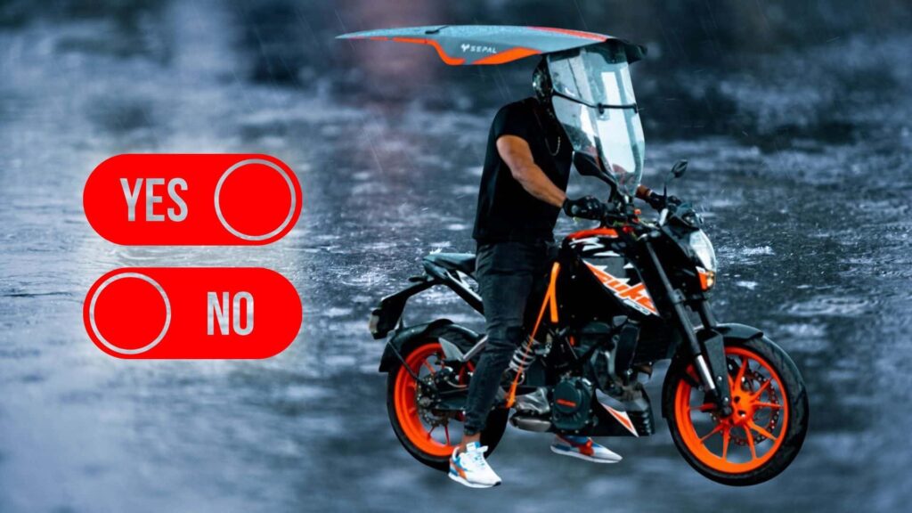 Protégez-vous de la pluie avec cette étrange capuche de pluie pour moto