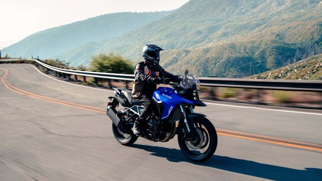 Suzuki lance les V-Strom 800RE Tour et 800 Touring aux États-Unis et au Royaume-Uni