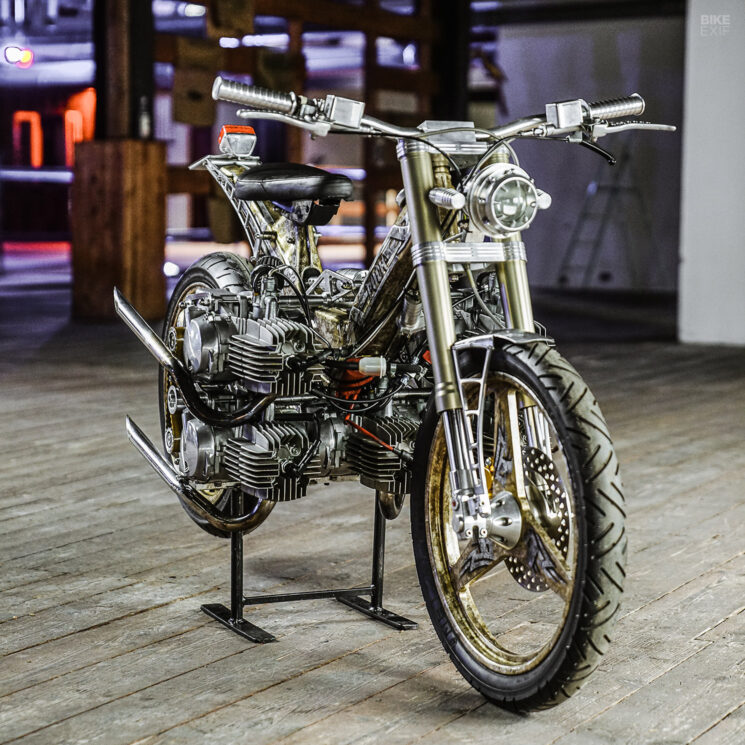 Cyclomoteur Puch Maxi S personnalisé à cinq cylindres
