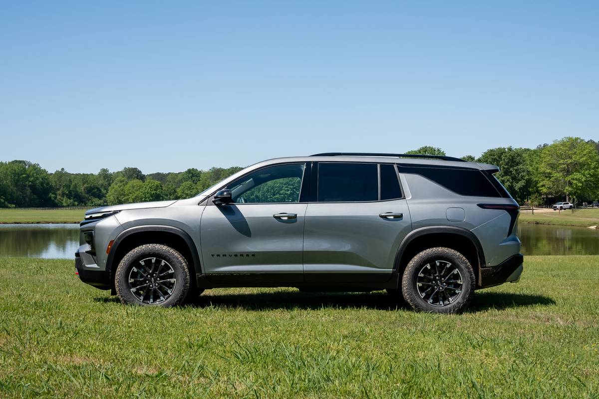 chevrolet traverse z71 2025 06 profil extérieur à l'échelle jpg