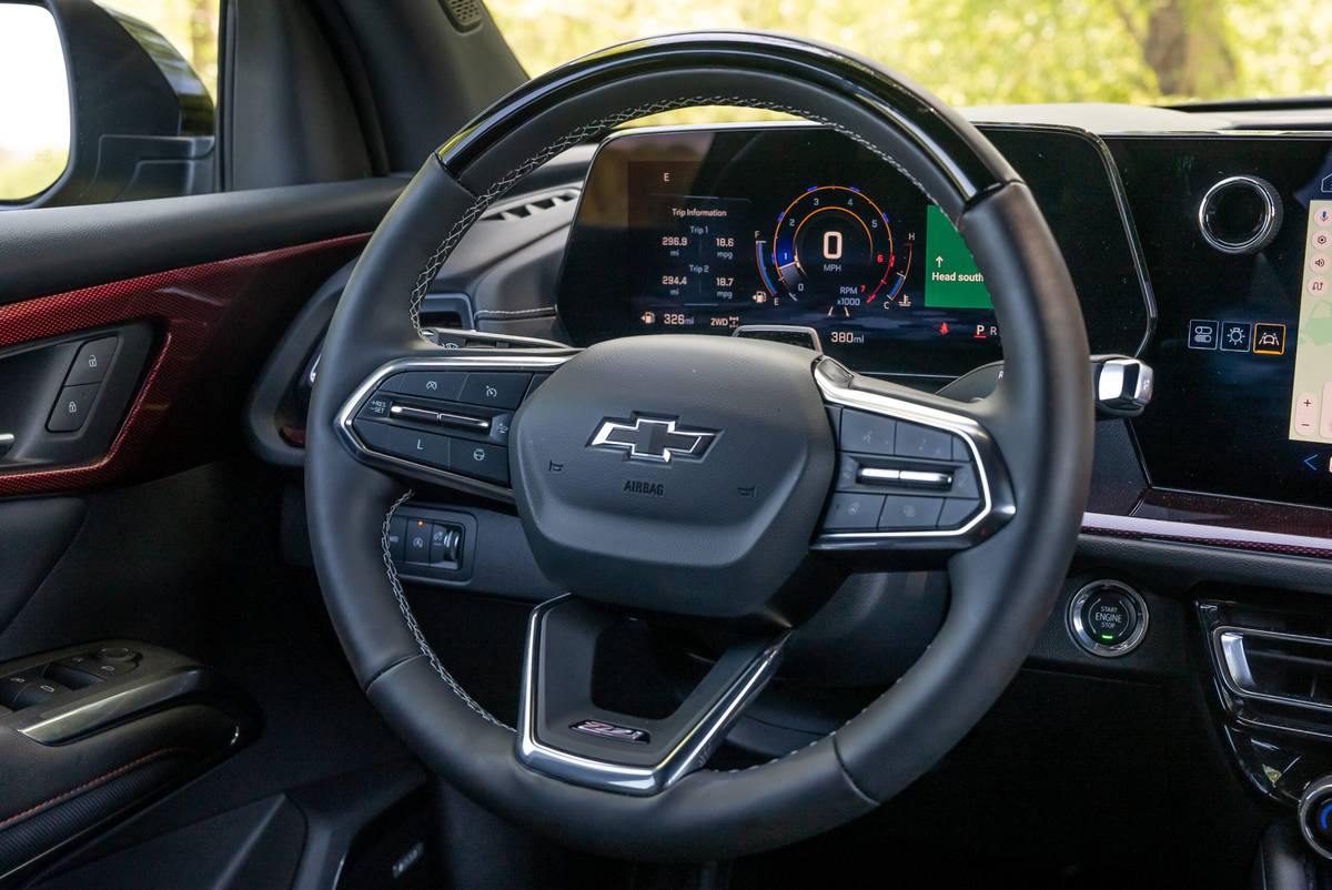 chevrolet traverse z71 2025 21 volant intérieur à l'échelle jpg
