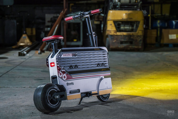 Honda Motocompacto personnalisé par Steady Garage
